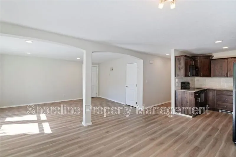 2 Bed 2 Bath Modern Contemporary Residence in Boise, ID