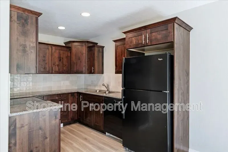 2 Bed 2 Bath Modern Contemporary Residence in Boise, ID - 4