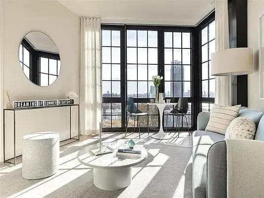 2 Bed 2 Bath Modern Contemporary Residence in Brooklyn, NY