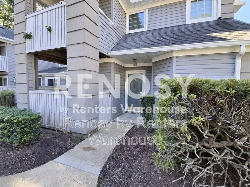 2 Bed 2 Bath Modern Contemporary Residence in Chesapeake, VA - 2