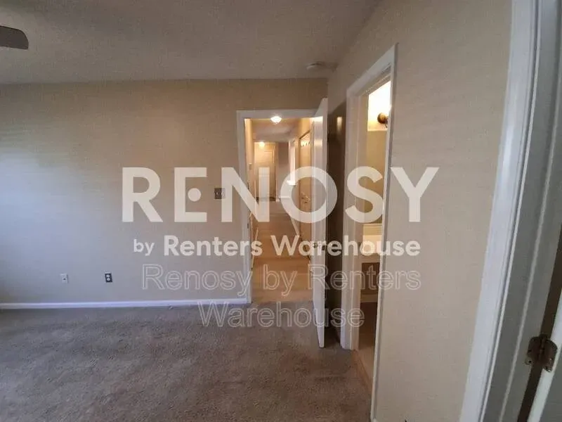 2 Bed 2 Bath Modern Contemporary Residence in Chesapeake, VA - 5