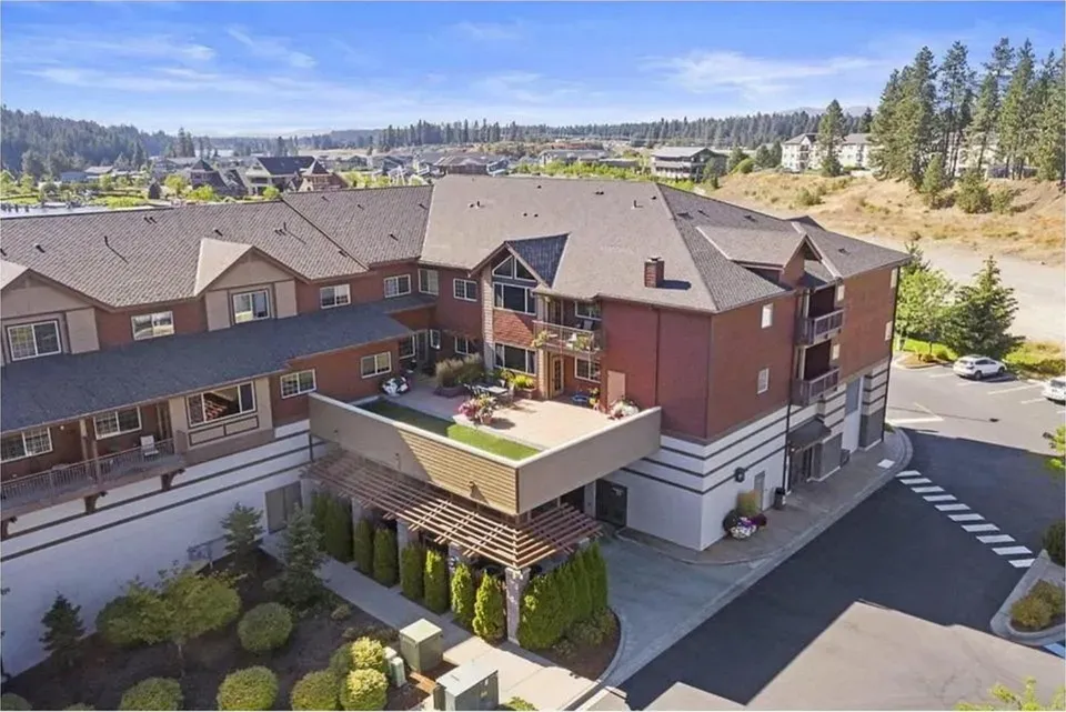 2 Bed 2 Bath Modern Contemporary Residence in Coeur d Alene, ID - 2