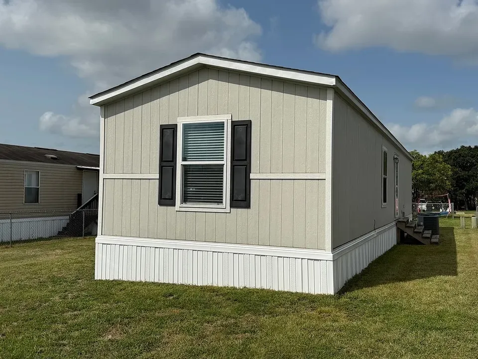 2 Bed 2 Bath Modern Contemporary Residence in College Station, TX - 3