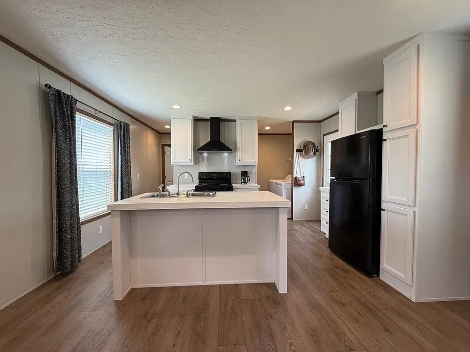 2 Bed 2 Bath Modern Contemporary Residence in College Station, TX - 5