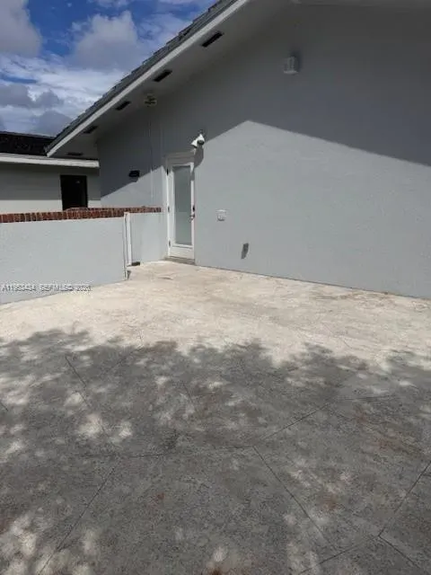 2 Bed 2 Bath Modern Contemporary Residence in Coral Gables, FL - 4