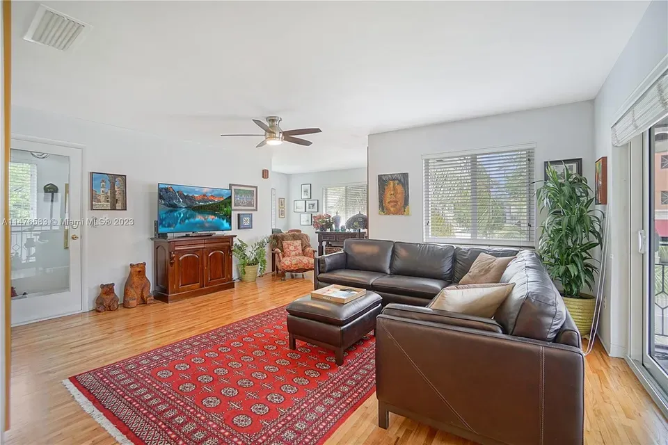 2 Bed 2 Bath Modern Contemporary Residence in Coral Gables, FL - 2