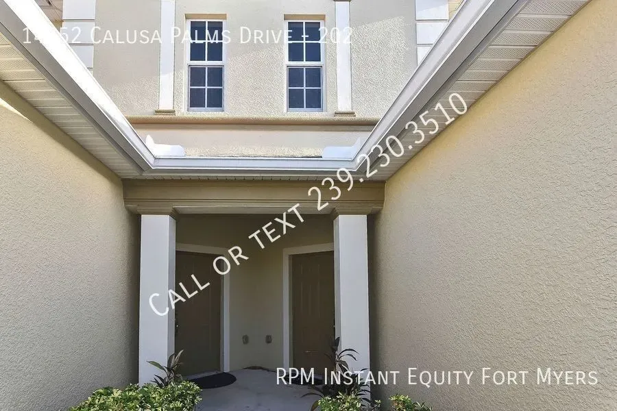 2 Bed 2 Bath Modern Contemporary Residence in Fort Myers, FL - 4