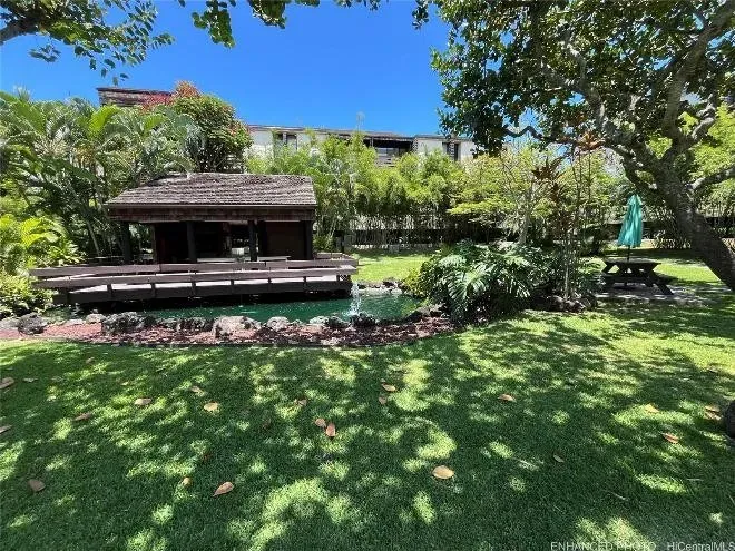 2 Bed 2 Bath Modern Contemporary Residence in Kailua, HI