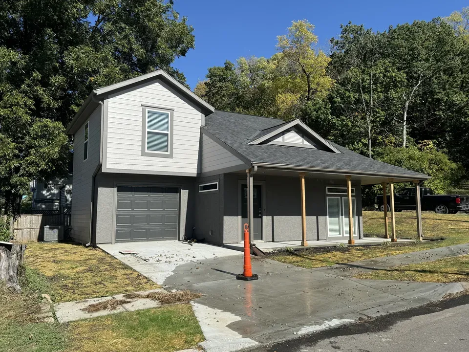 2 Bed 2 Bath Modern Contemporary Residence in Kansas City, KS - 2
