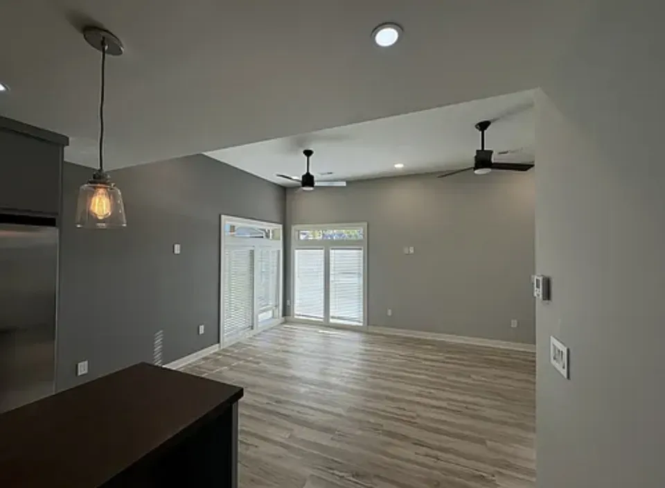 2 Bed 2 Bath Modern Contemporary Residence in Kansas City, KS - 4