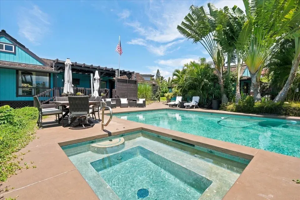 2 Bed 2 Bath Modern Contemporary Residence in Maui, HI - 1