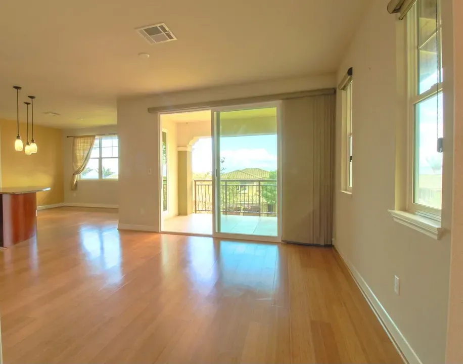 2 Bed 2 Bath Modern Contemporary Residence in Maui, HI - 3