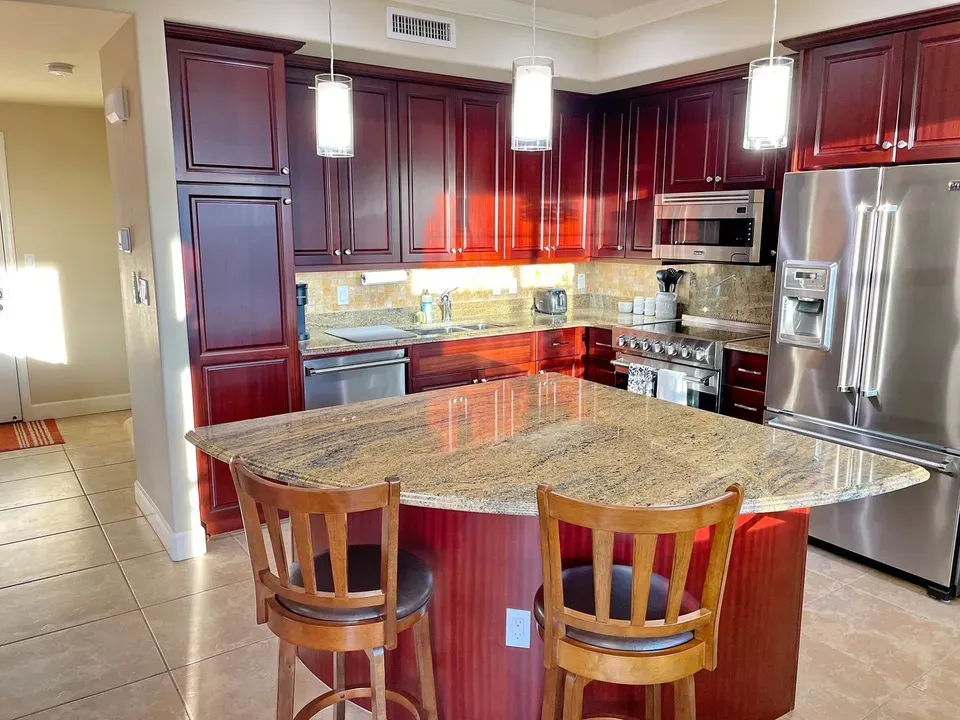 2 Bed 2 Bath Modern Contemporary Residence in Maui, HI - 2