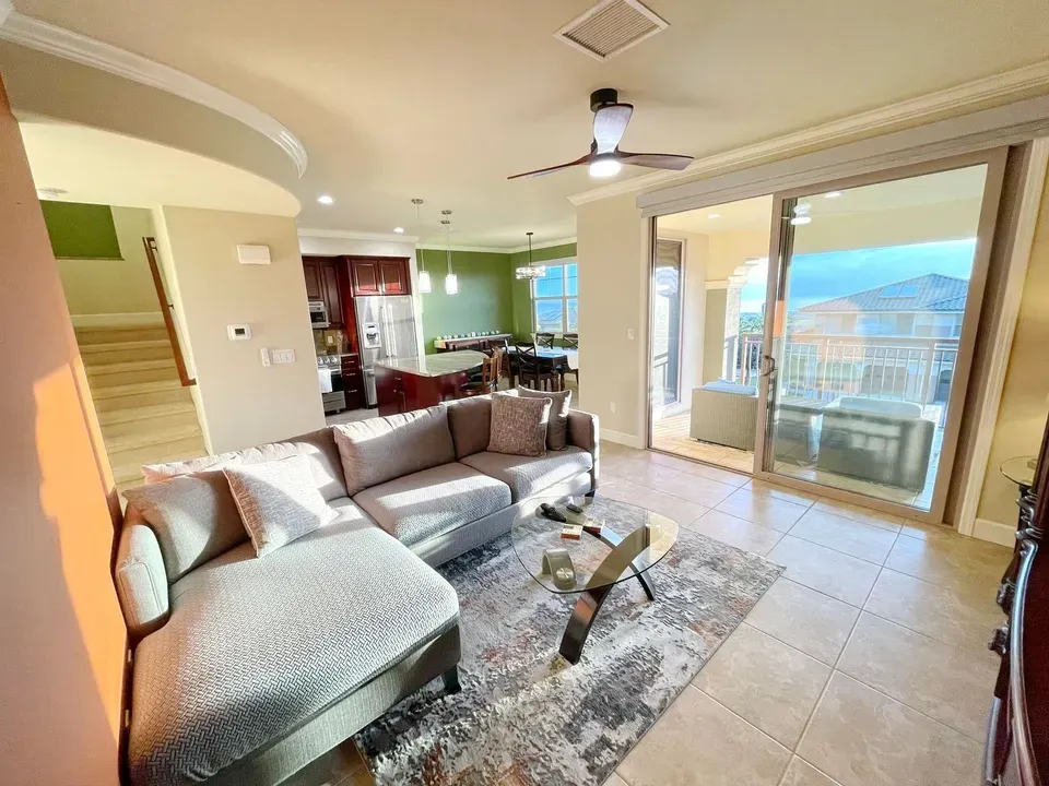2 Bed 2 Bath Modern Contemporary Residence in Maui, HI - 3