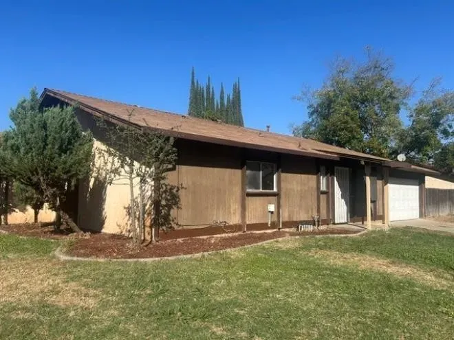 2 Bed 2 Bath Modern Contemporary Residence in Modesto, CA - 1