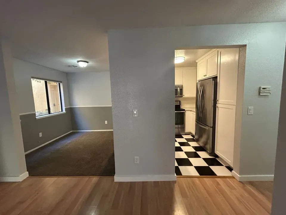 2 Bed 2 Bath Modern Contemporary Residence in Modesto, CA - 4