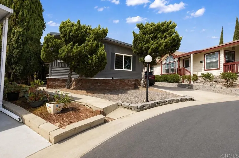 2 Bed 2 Bath Transitional Coastal in San Diego, CA