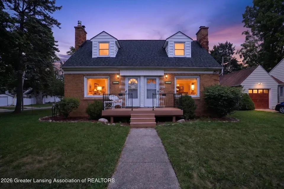 2 Bed 2 Bath Multi-Unit Residential Property in Lansing, MI