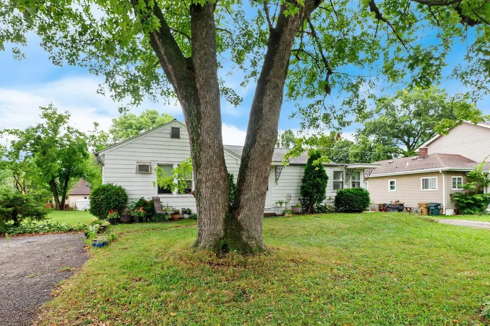 2 Bed 2 Bath Multi-Unit Residential Property in Madison, WI - 4
