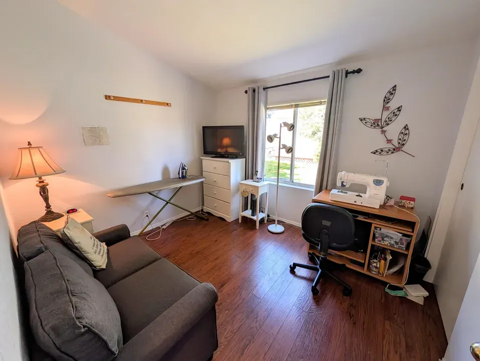 2 Bed 2 Bath Traditional Suburban Family Home in Bend, OR - 4