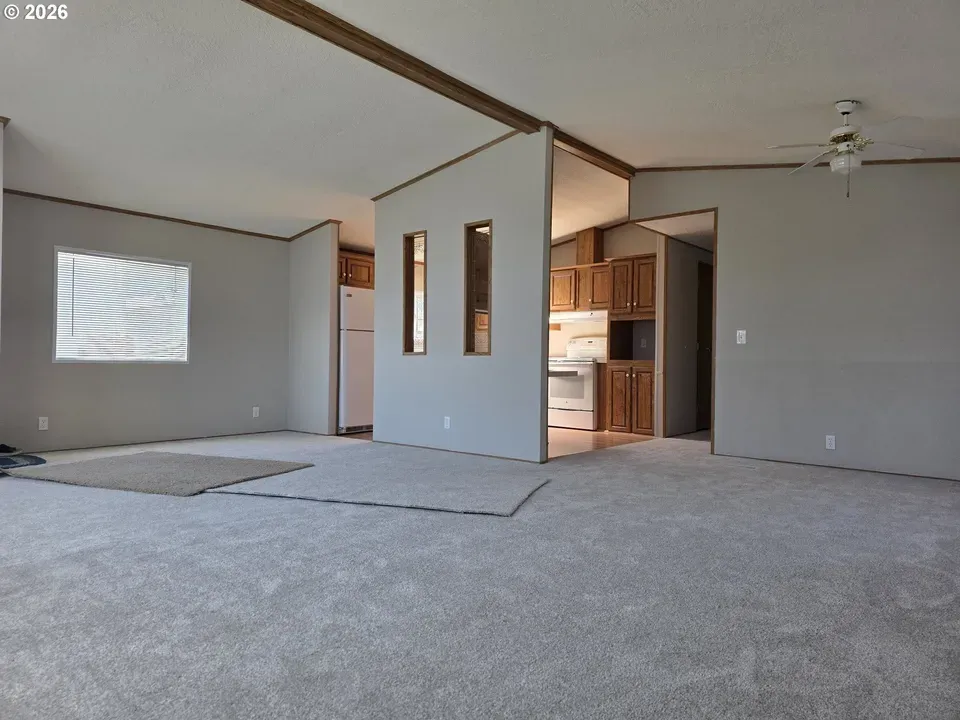 2 Bed 2 Bath Traditional Suburban Family Home in Hillsboro, OR - 4