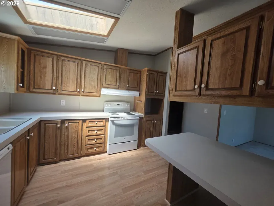 2 Bed 2 Bath Traditional Suburban Family Home in Hillsboro, OR - 5