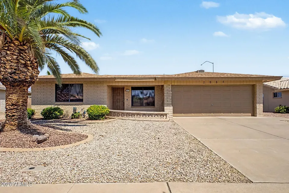 2 Bed 2 Bath Traditional Suburban Family Home in Mesa, AZ