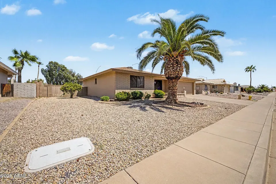 2 Bed 2 Bath Traditional Suburban Family Home in Mesa, AZ - 4