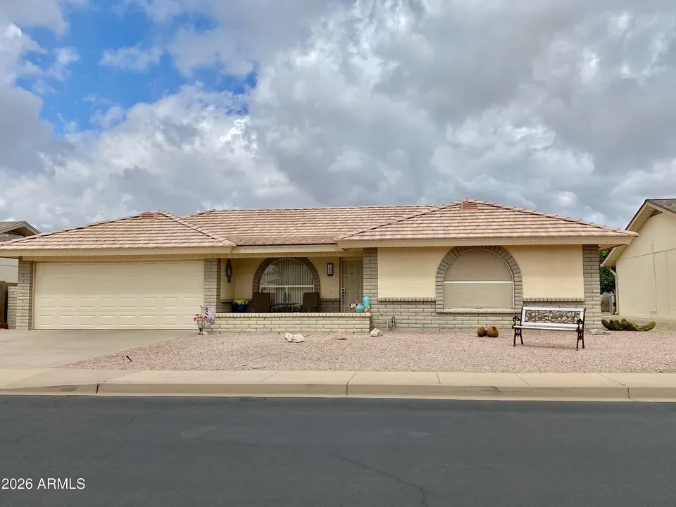 2 Bed 2 Bath Traditional Suburban Family Home in Mesa, AZ