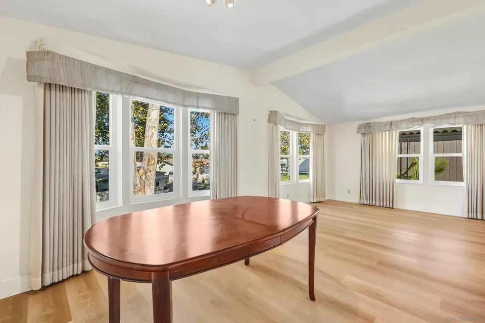 2 Bed 2 Bath Traditional Suburban Family Home in San Diego, CA - 3