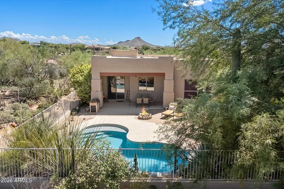 2 Bed 2 Bath Traditional Suburban Family Home in Scottsdale, AZ - 1