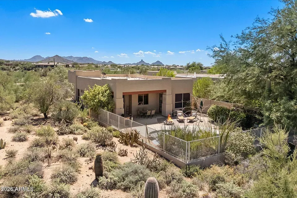 2 Bed 2 Bath Traditional Suburban Family Home in Scottsdale, AZ - 2