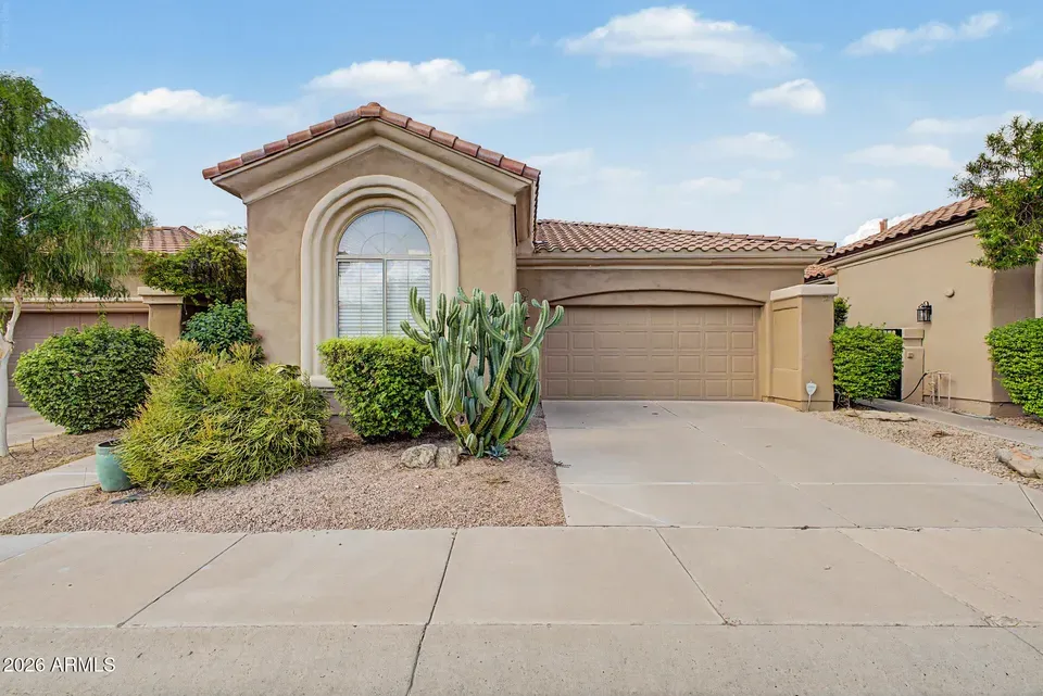2 Bed 2 Bath Traditional Suburban Family Home in Scottsdale, AZ - 1