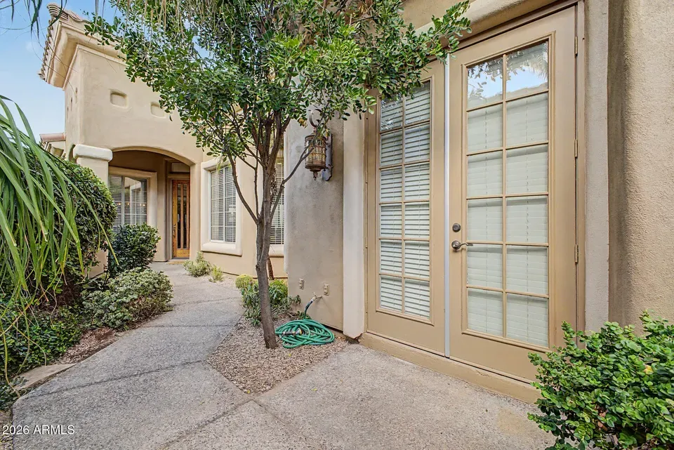 2 Bed 2 Bath Traditional Suburban Family Home in Scottsdale, AZ - 3