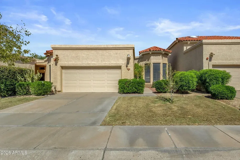 2 Bed 2 Bath Traditional Suburban Family Home in Scottsdale, AZ - 2
