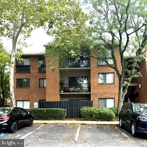 2 Bed 2 Bath Urban Residential Condo in Annapolis, MD