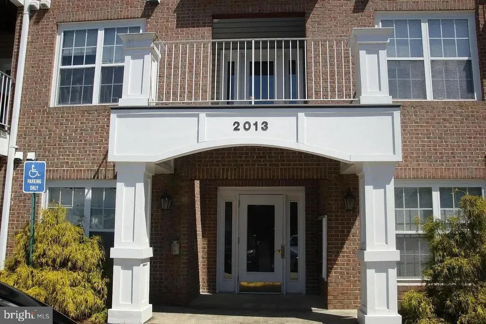 2 Bed 2 Bath Urban Residential Condo in Annapolis, MD