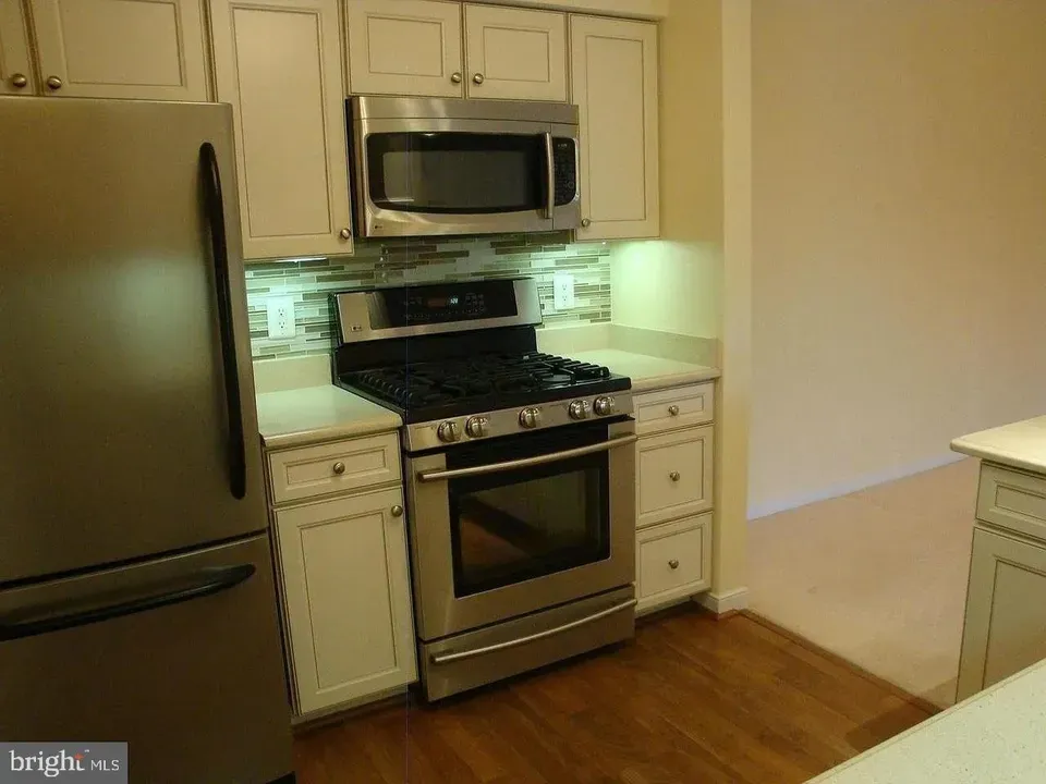 2 Bed 2 Bath Urban Residential Condo in Annapolis, MD - 3