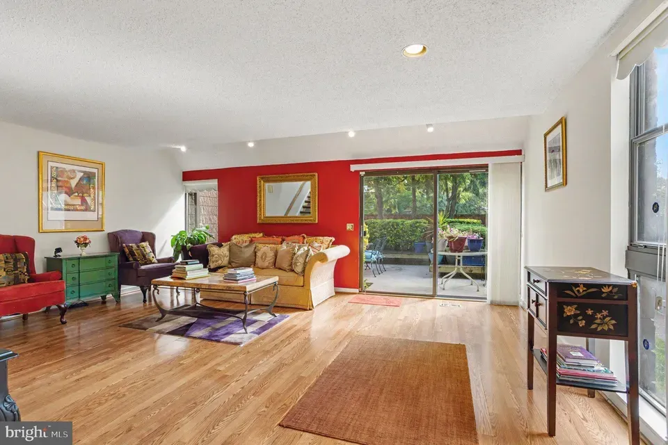 2 Bed 2 Bath Urban Residential Condo in Baltimore, MD - 2