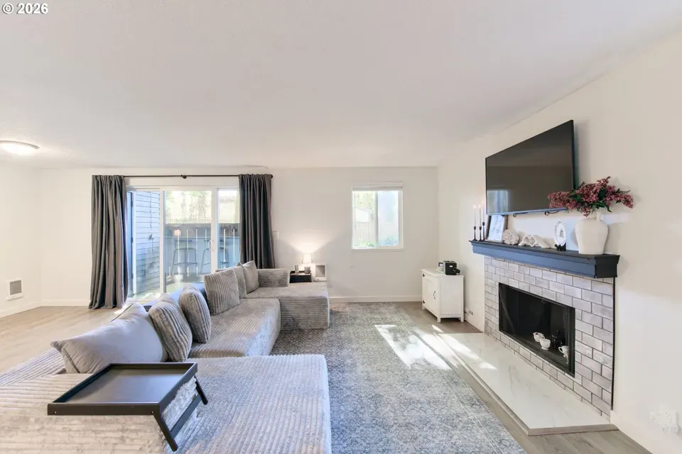 2 Bed 2 Bath Urban Residential Condo in Beaverton, OR - 2