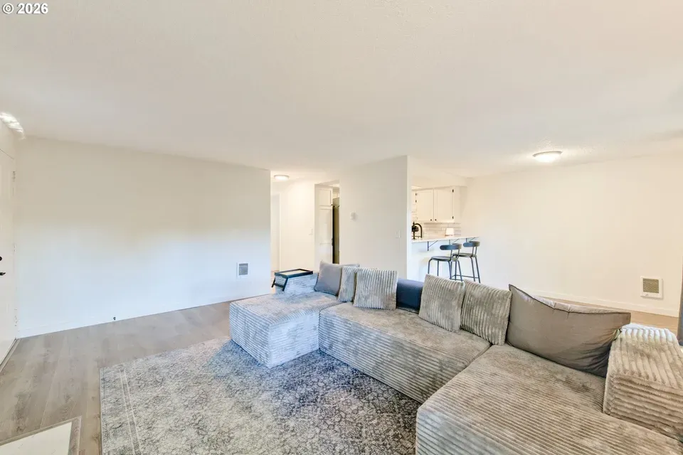 2 Bed 2 Bath Urban Residential Condo in Beaverton, OR - 3