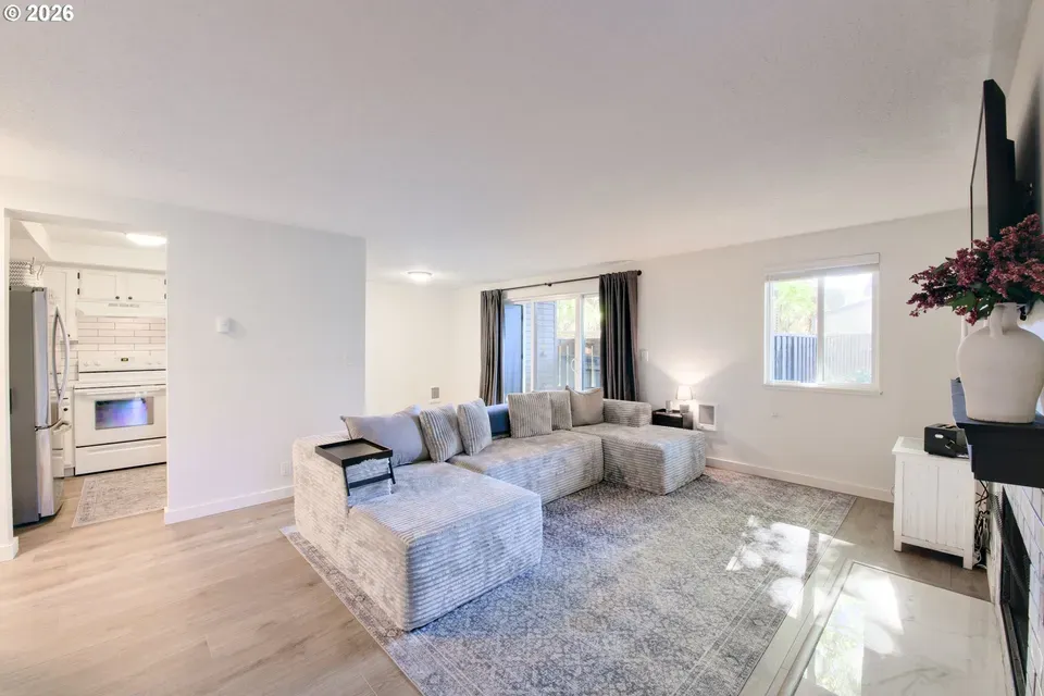 2 Bed 2 Bath Urban Residential Condo in Beaverton, OR - 4