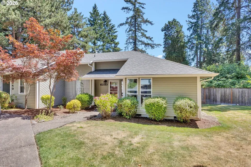 2 Bed 2 Bath Urban Residential Condo in Beaverton, OR - 2