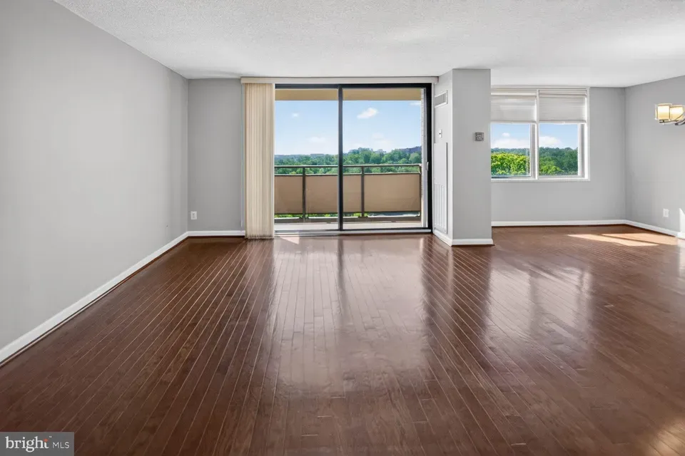 2 Bed 2 Bath Urban Residential Condo in Bethesda, MD - 3