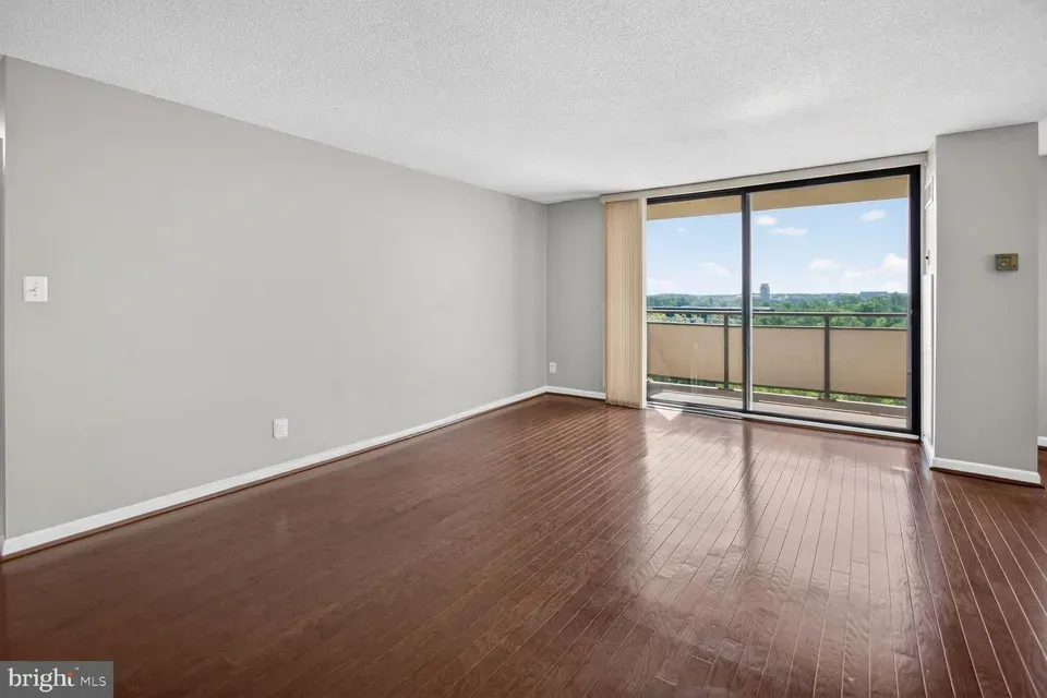2 Bed 2 Bath Urban Residential Condo in Bethesda, MD - 4