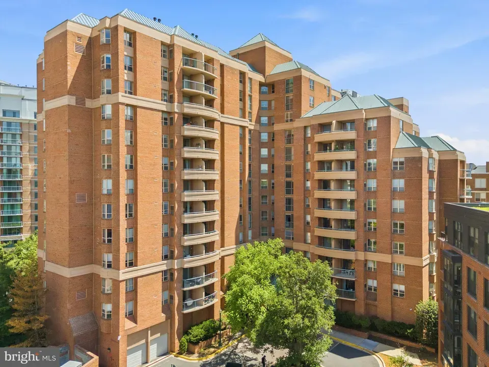 2 Bed 2 Bath Urban Residential Condo in Bethesda, MD - 2
