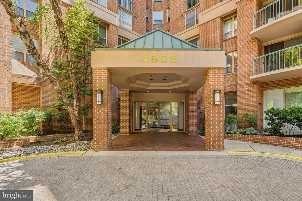 2 Bed 2 Bath Urban Residential Condo in Bethesda, MD - 5