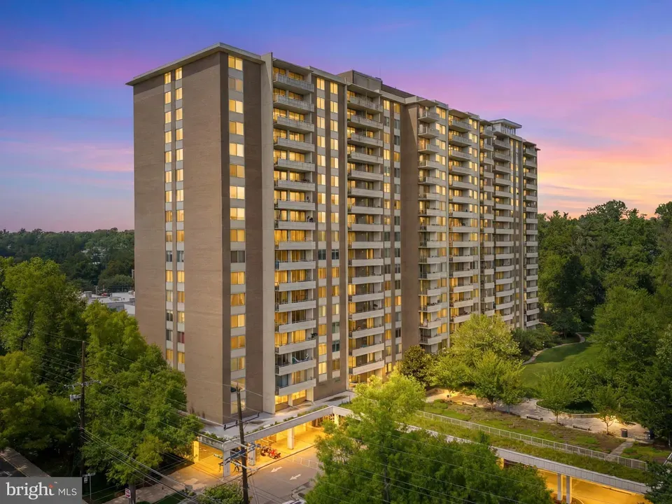 2 Bed 2 Bath Urban Residential Condo in Bethesda, MD