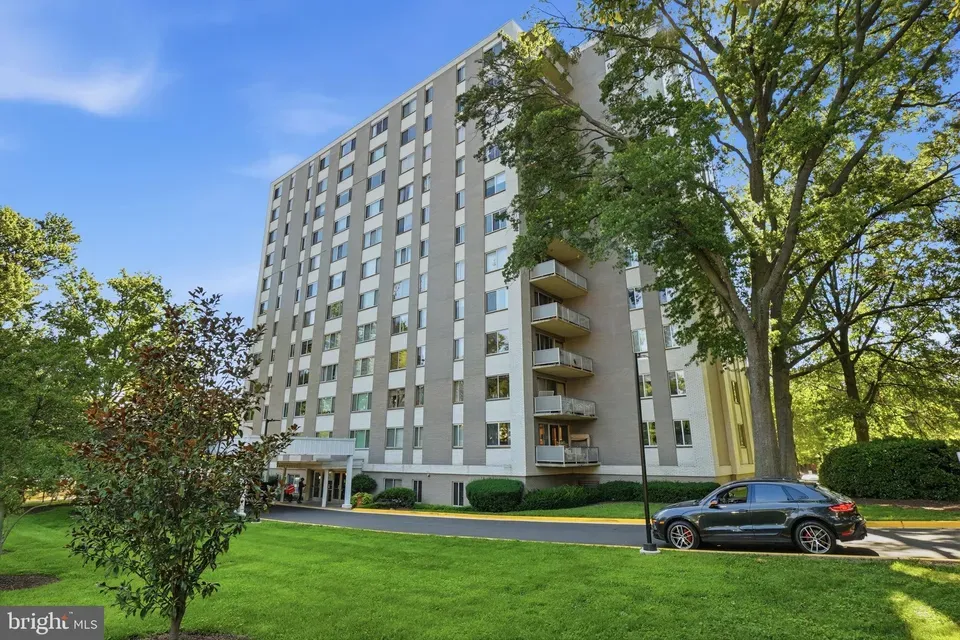 2 Bed 2 Bath Urban Residential Condo in Bethesda, MD - 1