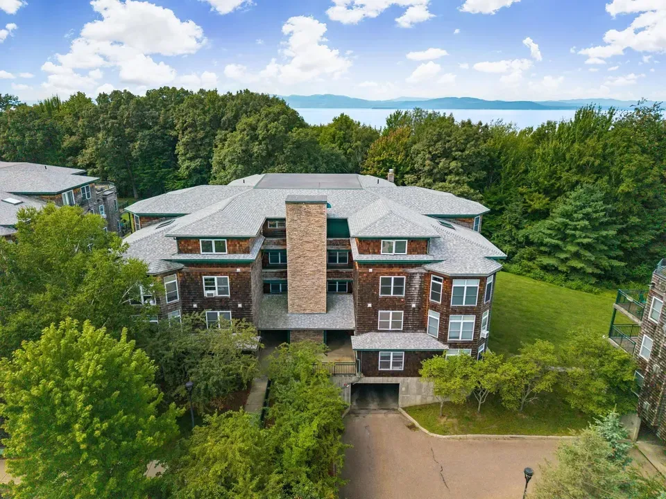 2 Bed 2 Bath Urban Residential Condo in Burlington, VT - 3
